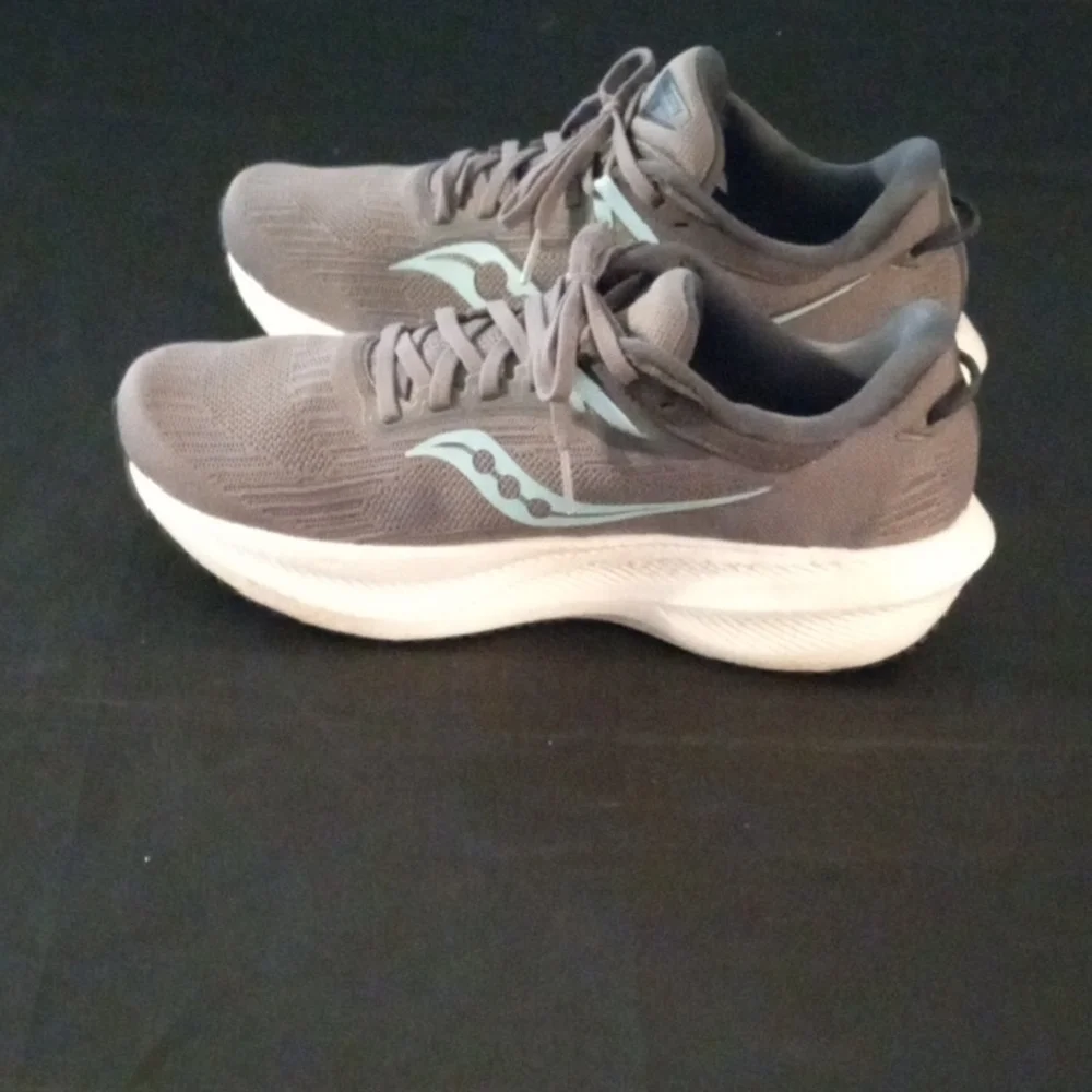 Saucony Triumph 21 Gravel Aqua Athletic Comfort Running Shoes - Picture 2 of 16